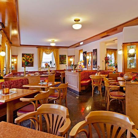 Hotel Greinwald มาร์คโทเบอร์ดอร์ฟ ภายนอก รูปภาพ
