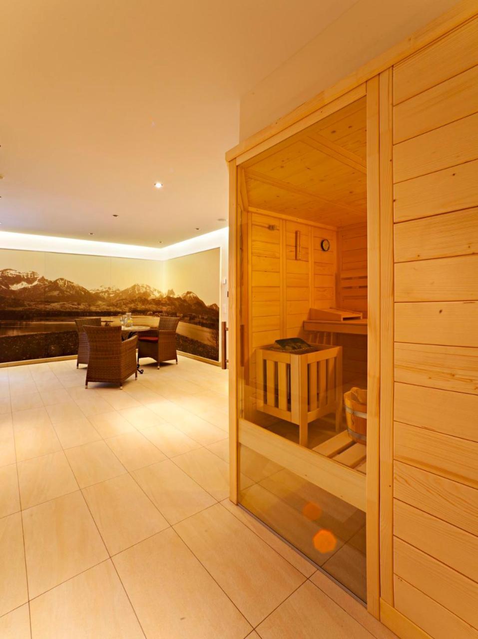 Hotel Greinwald มาร์คโทเบอร์ดอร์ฟ ภายนอก รูปภาพ