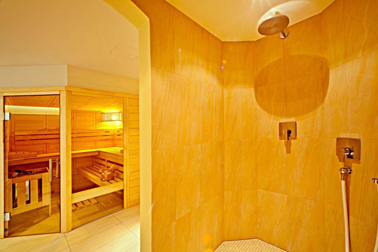 Hotel Greinwald มาร์คโทเบอร์ดอร์ฟ ภายนอก รูปภาพ