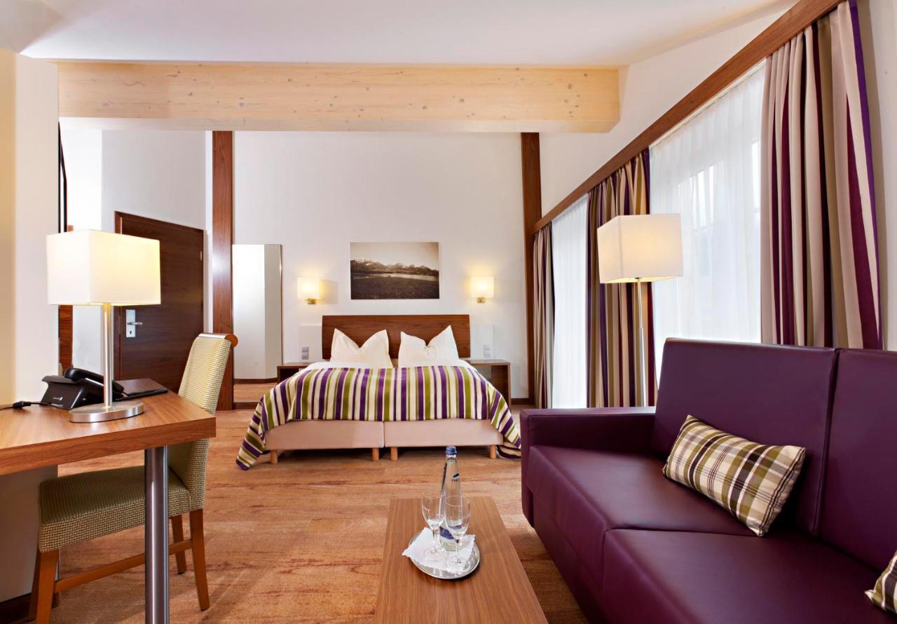 Hotel Greinwald มาร์คโทเบอร์ดอร์ฟ ภายนอก รูปภาพ